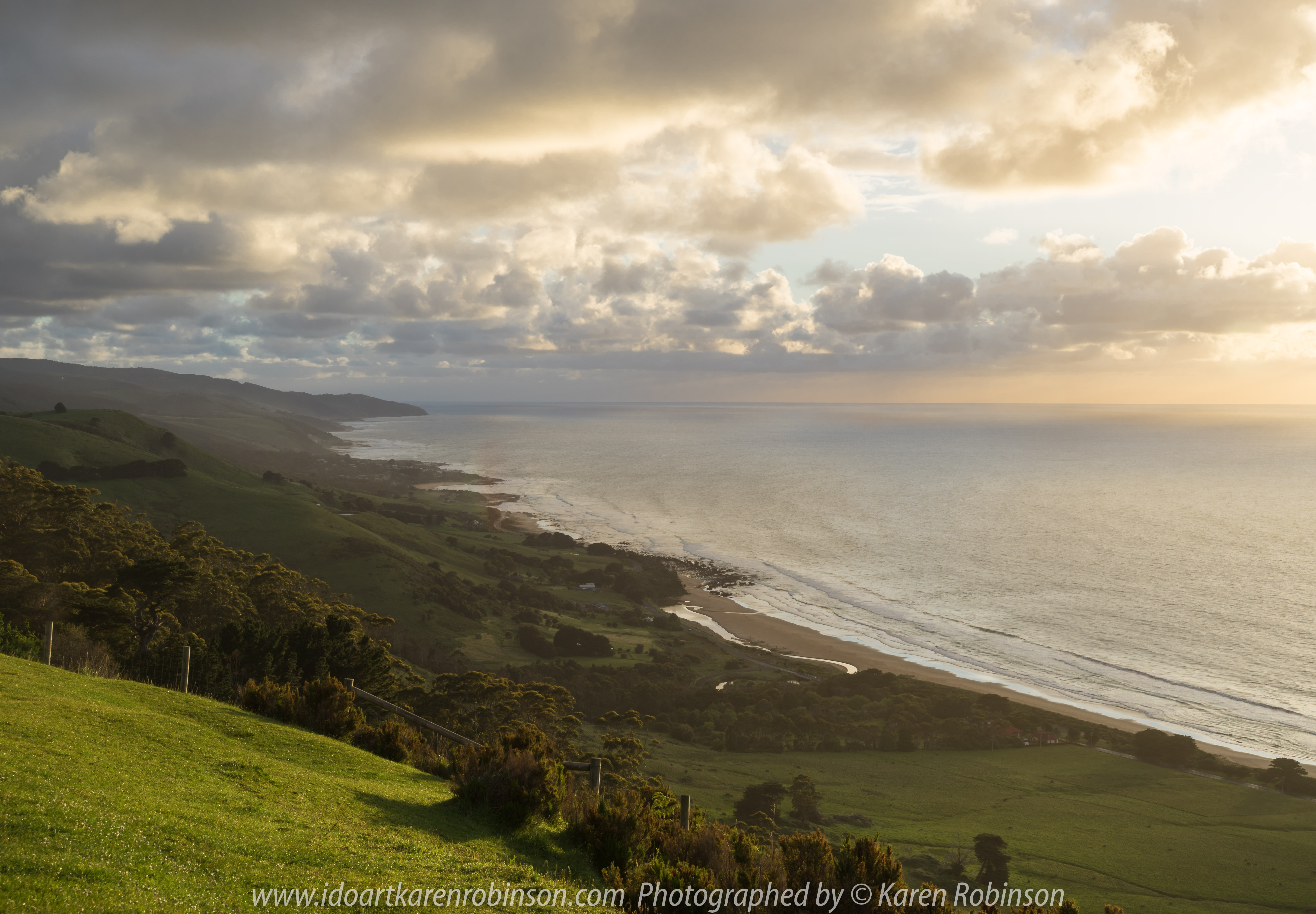 The Great Ocean Road Region, Victoria - Australia_Photographed by Karen Robinson November 2017 www.idoartkarenrobinson.com Comments: My Hubby and I joined a group of enthusiastic Craigieburn Camera Club Photographers on a Three-Day Trip along the Great Ocean Road and Regional areas - to take photographs of wide oceans, sunrises, sunsets, significant coastal landmarks, waterfalls, wildlife and rural bushlands. Featuring views from Point Bundury at Apollo Bay.