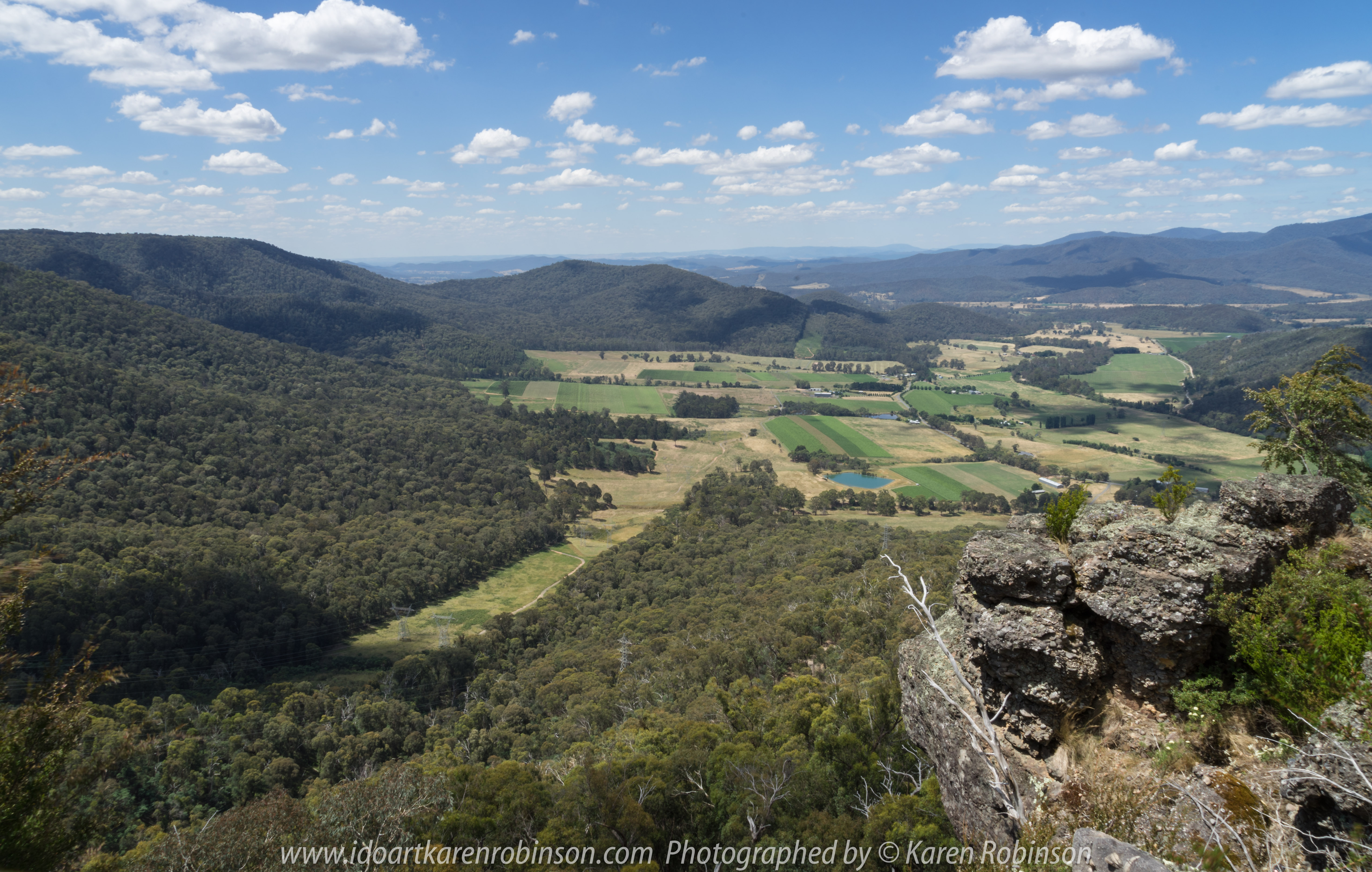 Whitlands, Victoria - Australia 'Powers Lookout' Photographed by Karen Robinson Dec 2017 www.idoartkarenrobinson.com NB. All images are protected by copyright laws. Comments: Here we had the opportunity to experience incredible views across the King River Valley.
